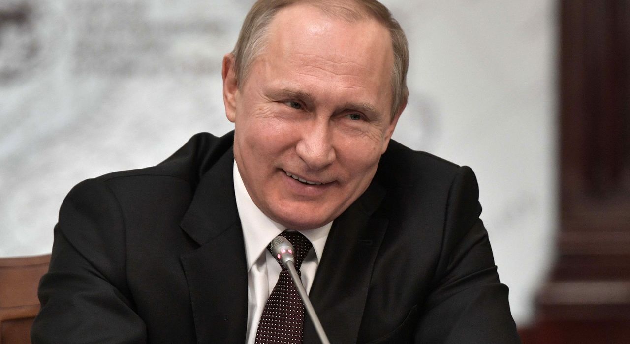 Как в Кремле «издеваются» над США — политический юмор России
