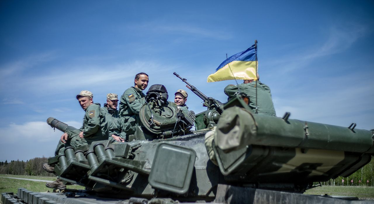 С зарплат украинцев собрали $1 млрд на армию