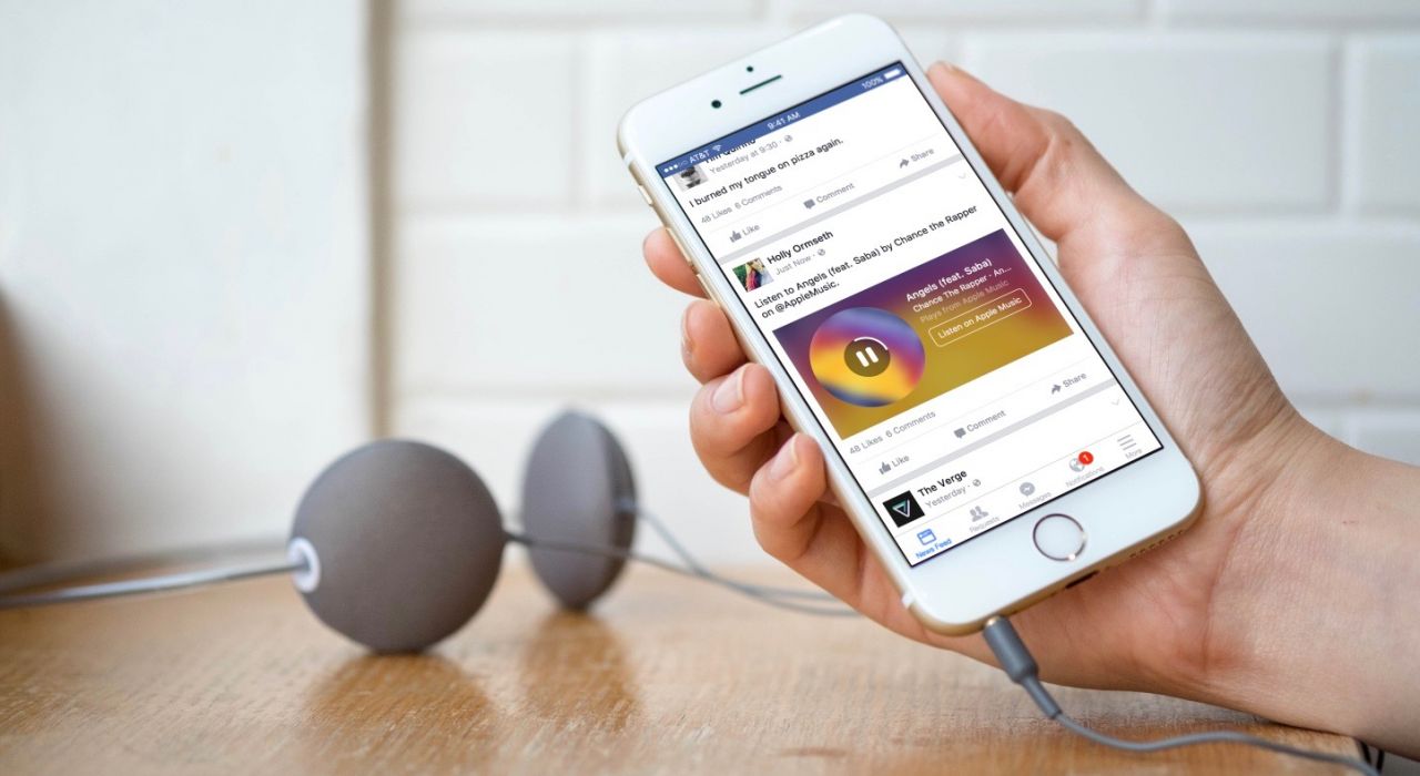 Новое расширение для браузера позволит слушать музыку в Facebook
