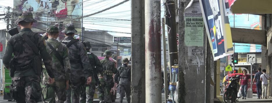 Дутерте из Москвы объявил военное положение