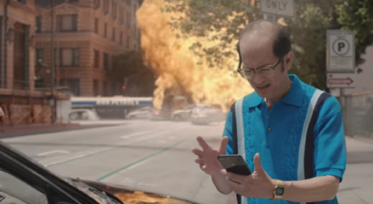 Apple выпустила рекламу о мировом хаосе без мобильных приложений