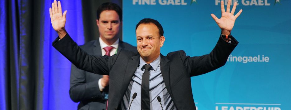 Премьером Ирландии стал гей с индийскими корнями