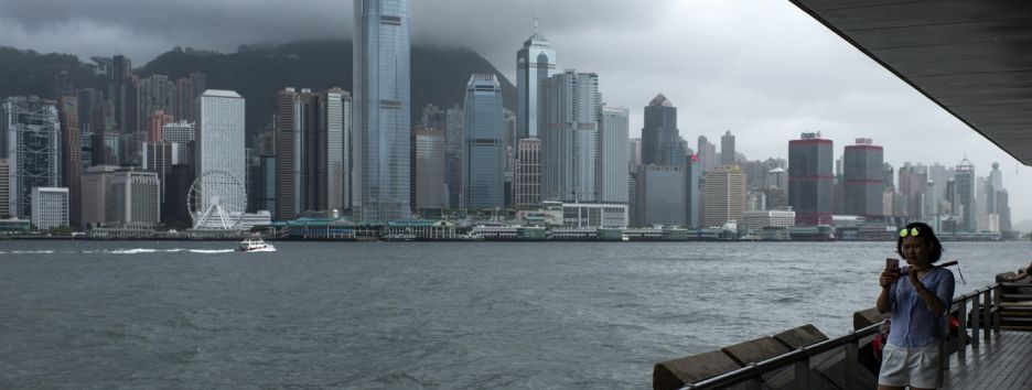 Китайские гиганты захватывают Гонконг