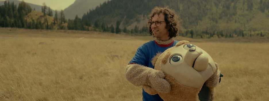 Одержимый плюшевым медведем в трейлере комедии «Brigsby Bear»