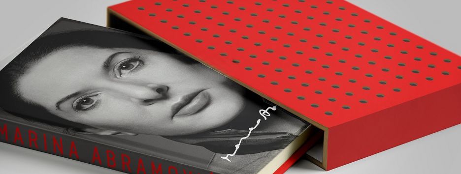 Украинское издательство ArtHuss переведет книгу Марины Абрамович