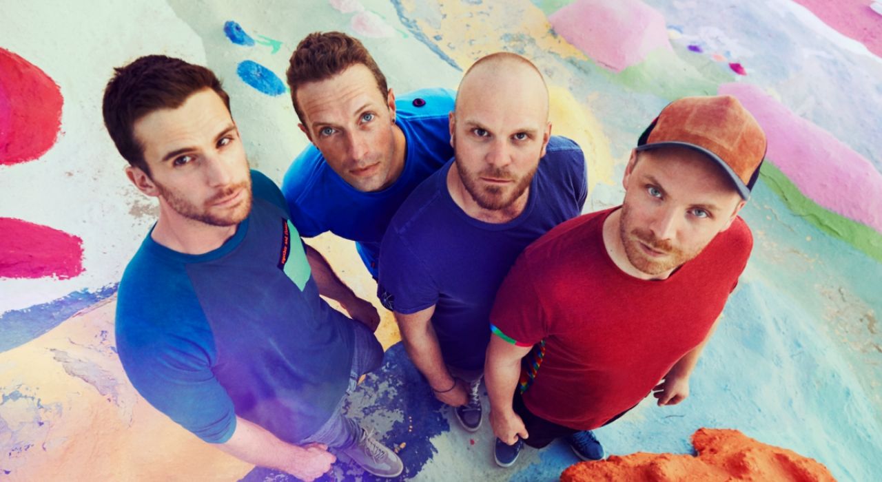 Группа Coldplay представила новую песню «All I Can Think About Is You»