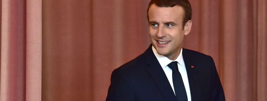 Партия Макрона победила на выборах - при рекордно низкой явке