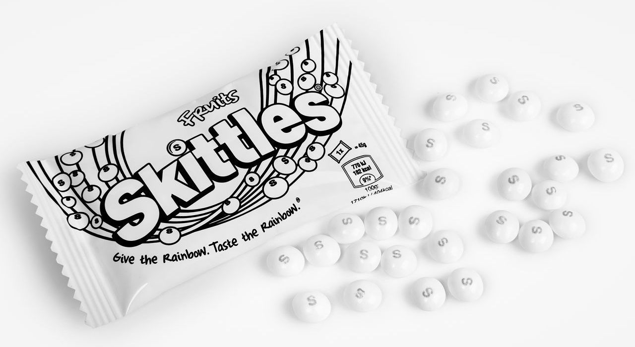 Skittles представил нецветное драже в поддержку ЛГБТ-сообщества