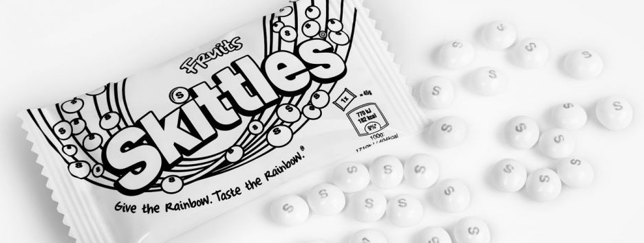 Skittles представил нецветное драже в поддержку ЛГБТ-сообщества