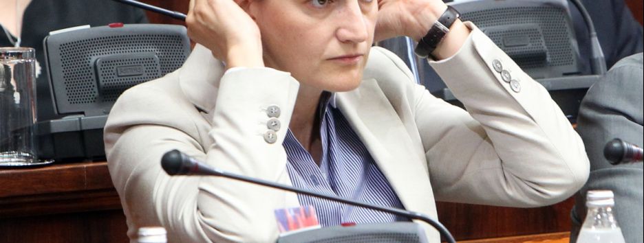 Трудные дни первого премьера-лесбиянки Сербии