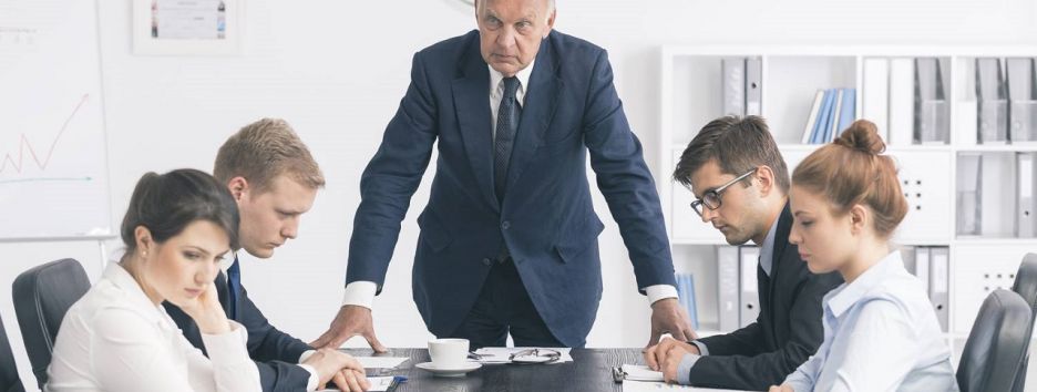 Доказано сходство черт людей у власти с теми, у кого поврежден мозг