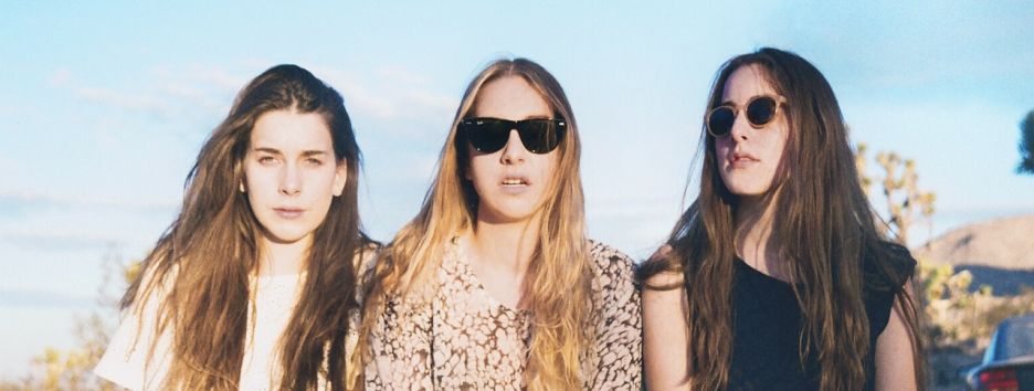 Рок-группа HAIM представила новую песню «Little of Your Love»
