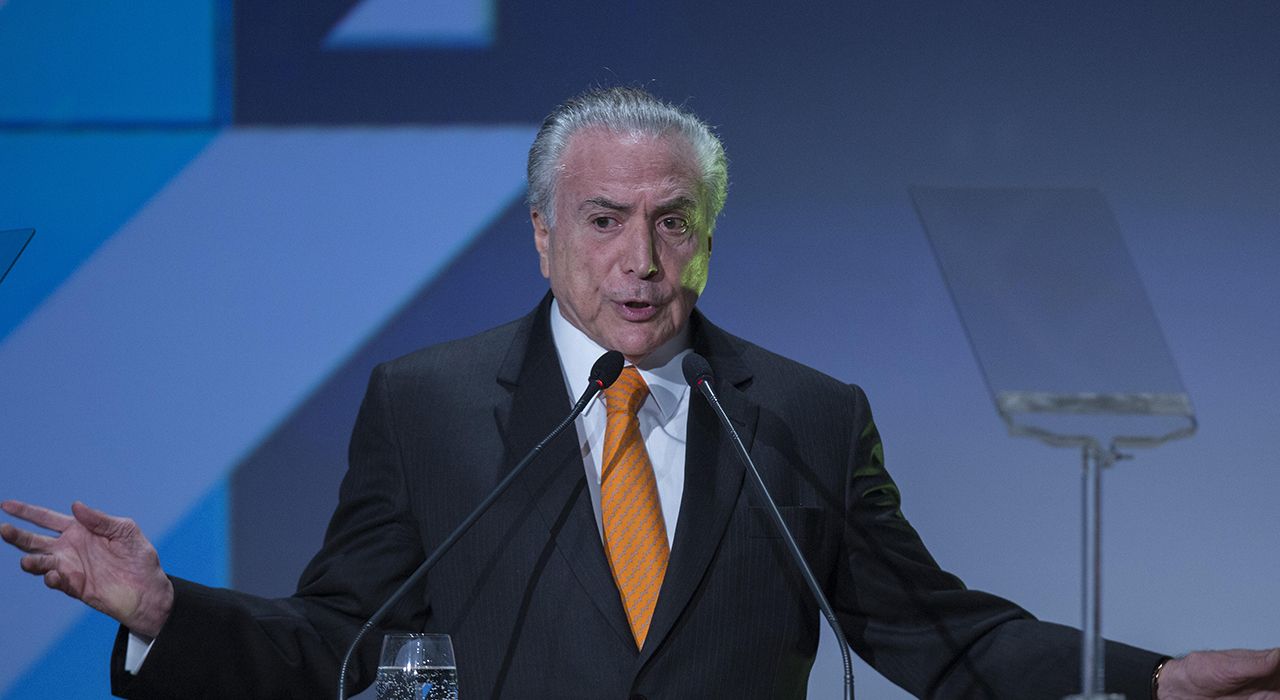 Президента Бразилии обвиняют во взяточничестве, рэкете и коррупции