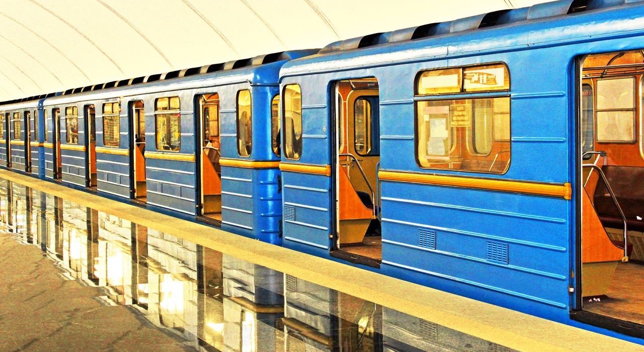 Работу киевского метро продлили на час из-за Atlas Weekend