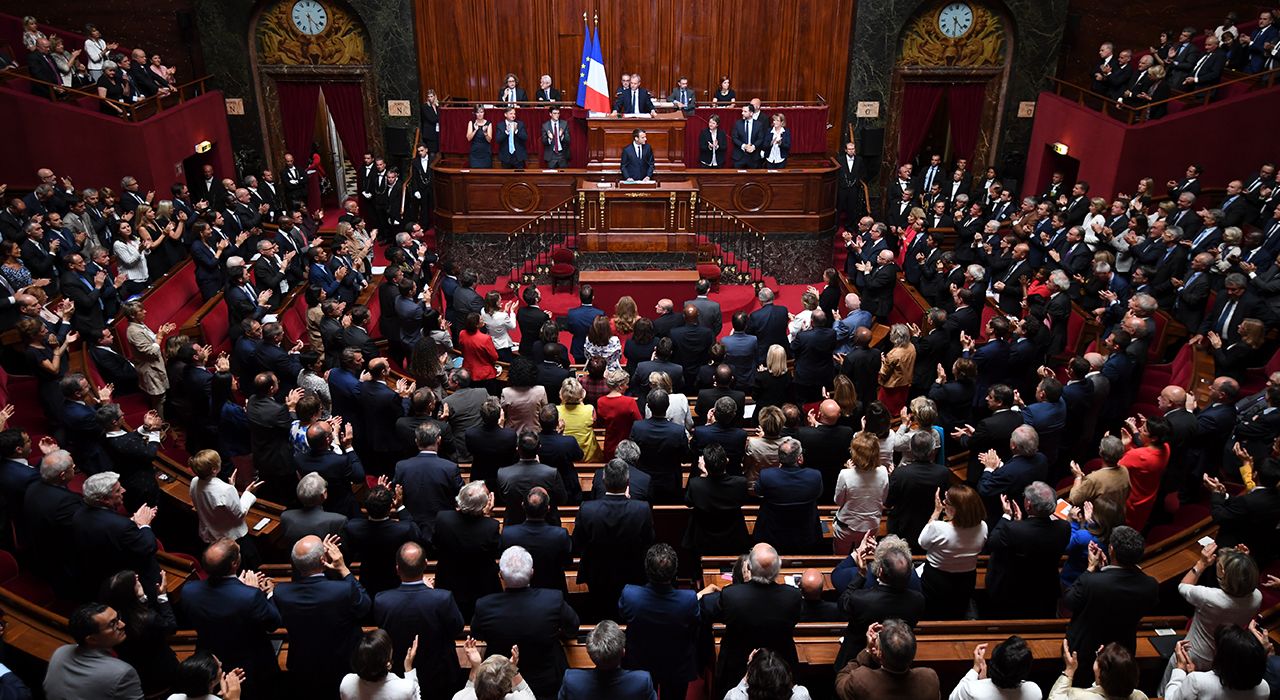 Что означает разговор Макрона с французскими парламентариями