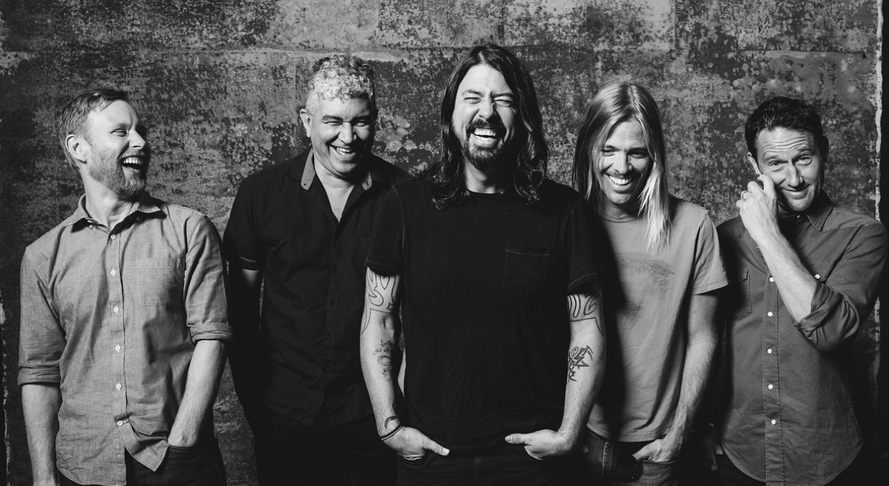Группа Foo Fighters представила новый трек 