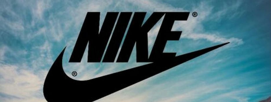 В сети разгорелся новый спор вокруг цвета спортивного костюма Nike