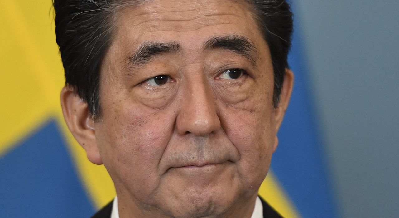 Почему Синдзо Абэ проводит перестановки в правительстве Японии