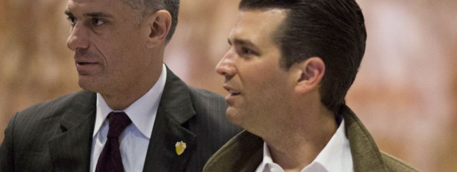 Сын Трампа обращался к российскому адвокату за компроматом на Клинтон