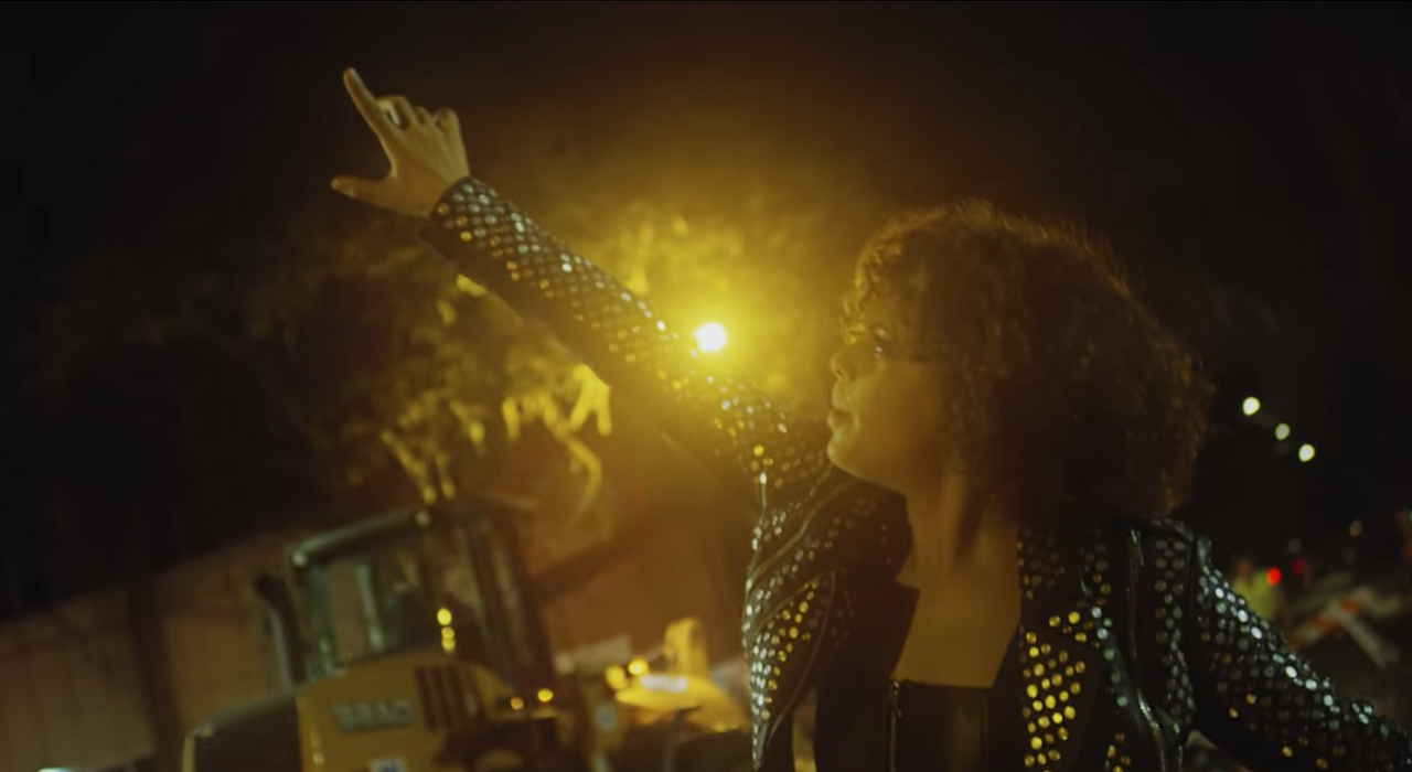 Инди-рокеры Arcade Fire представили клип на трек «Electric Blue»