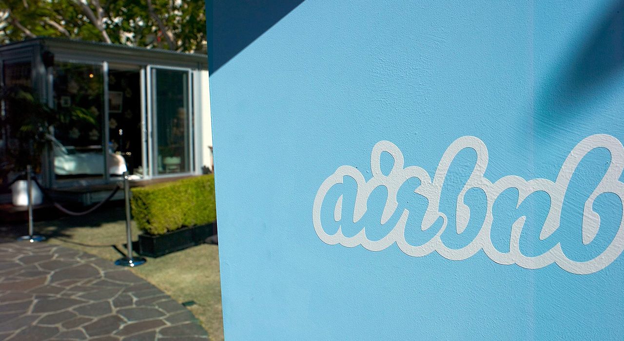 AirBnB оштрафовала хозяйку квартиры за расизм