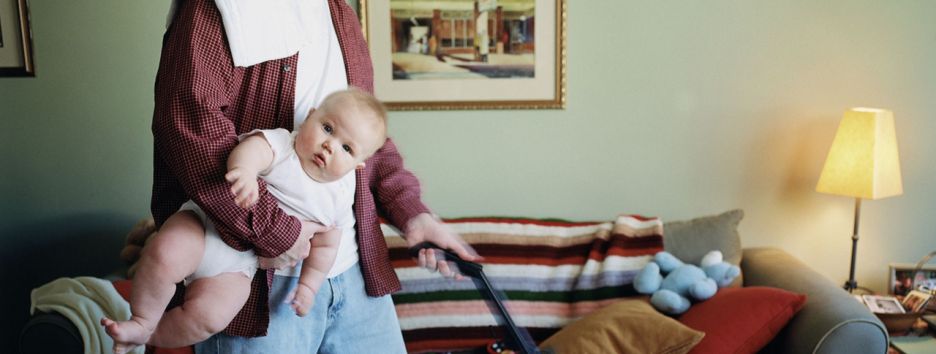 Насколько современным мужчинам удается совмещать работу и дом