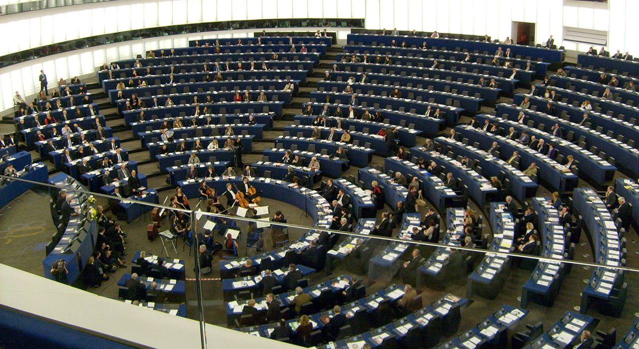 Почему Европарламент обеспокоен будущим польской демократии