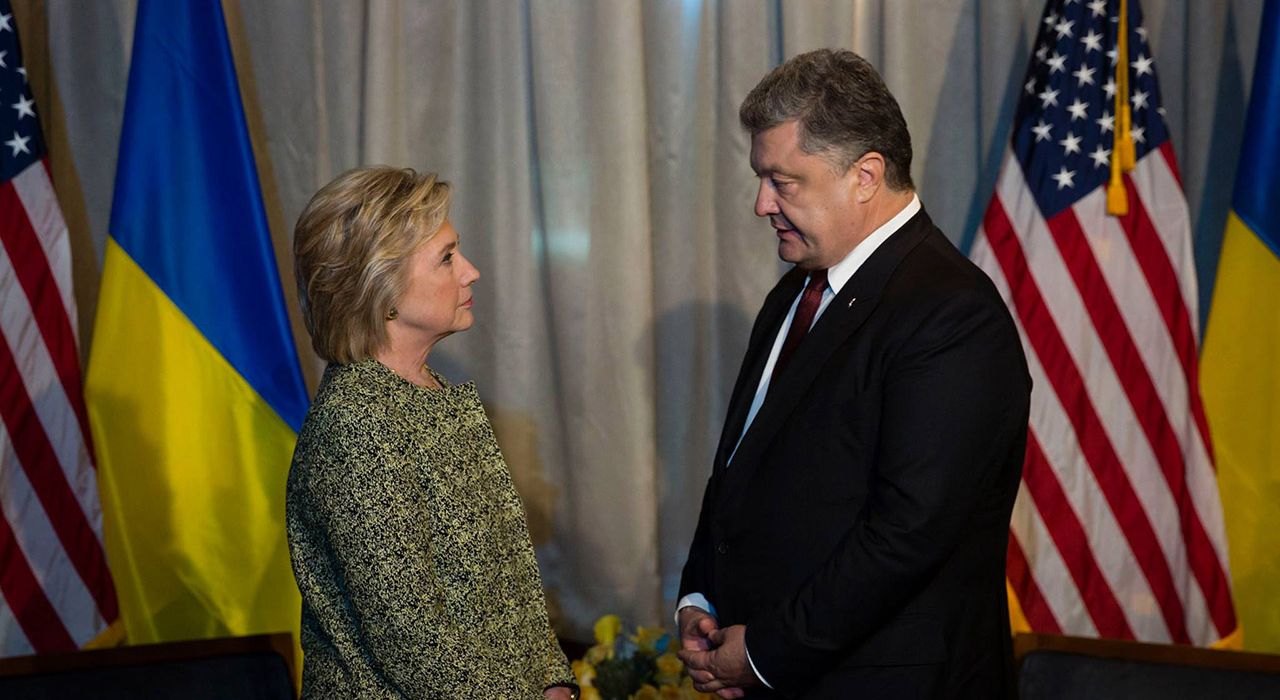 Почему обвинения в сотрудничестве с демократами опасны для Киева