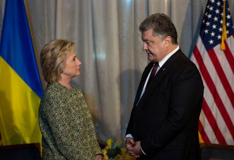 Почему обвинения в сотрудничестве с демократами опасны для Киева