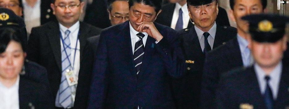 Почему правительство Японии переживает кризис