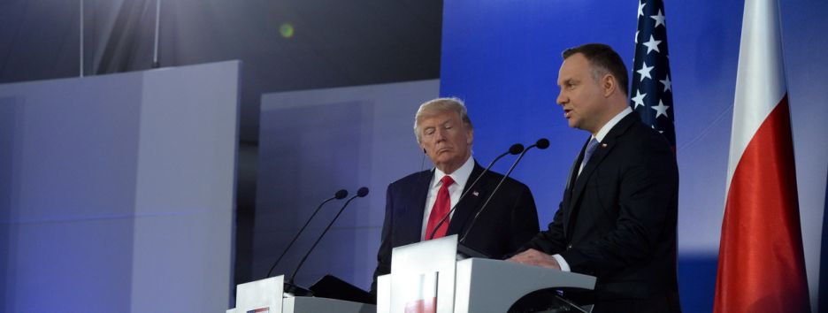 Какое отношение Трамп имеет к кризису в Польше