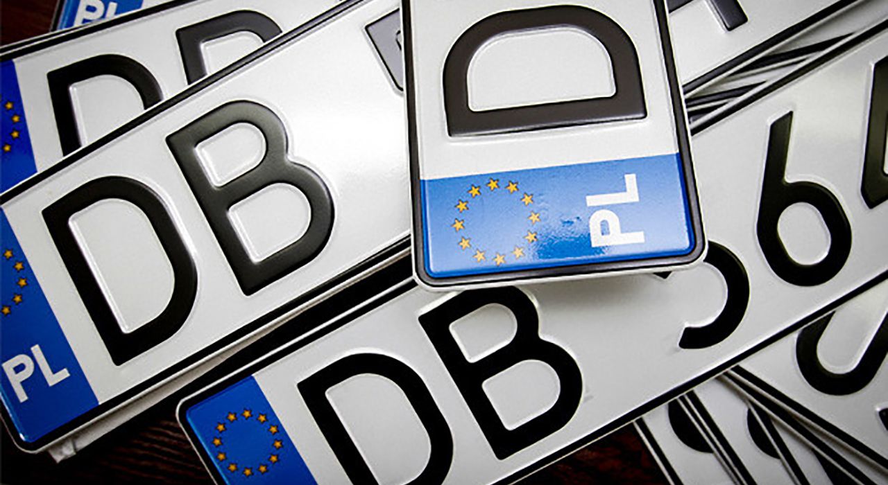 Авто на еврономерах: пусть ездят или лучше запретить? (опрос)