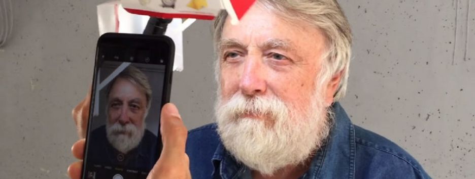 Французский фотограф снимал портреты на iPhone с коробкой от бургера