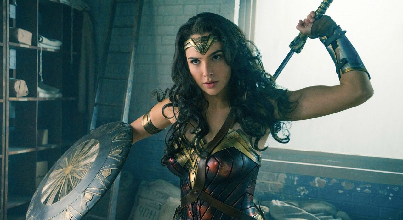 Фильм о Чудо-женщине вошел в топ-5 кассовых супергеройских фильмов