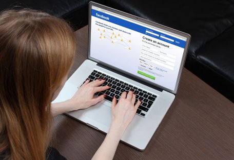 Ученые объяснили негативное влияние Facebook на здоровье пользователей