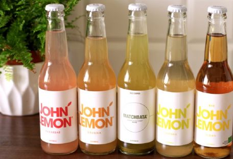 Йоко Оно через суд запретила продажу лимонада John Lemon