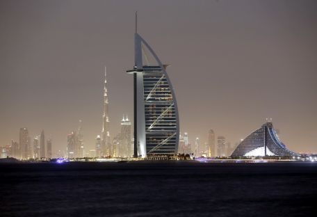 Технологии будущего: из Абу-Даби в Дубай за 12 минут