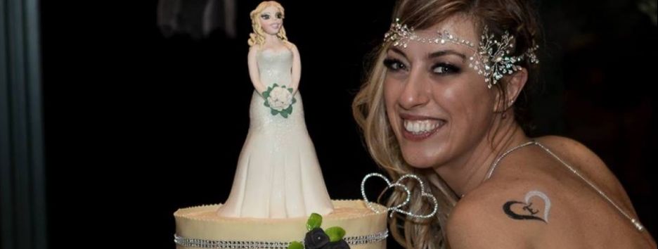 Итальянка ждала любовь до 40 лет и вышла замуж за себя