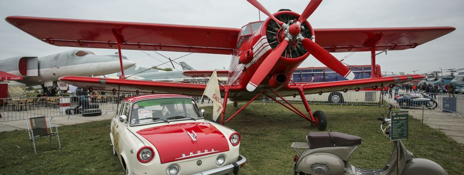 Mercedes, как у Гитлера, и Opel-ветеран: фестиваль ретро-авто в Киеве