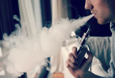 Сигаретные дебаты: помогут ли электронные сигареты бросить курить?