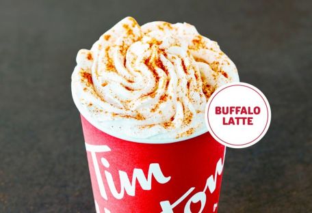 Канадская сеть кофеен представила латте со вкусом куриных крылышек