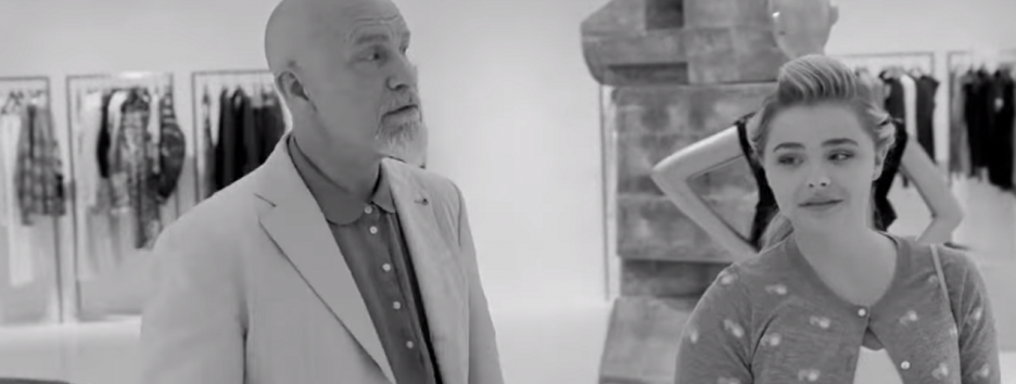 Хлоя Морец и Джон Малкович в трейлере фильма «Я люблю тебя, папочка»