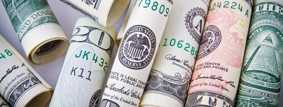 Почему украинцы зависят от курса доллара и чего ждать до конца года