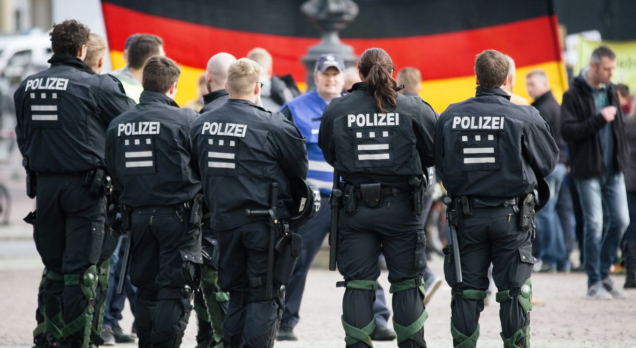 Германия проводит обыски – ищет радикальных исламистов