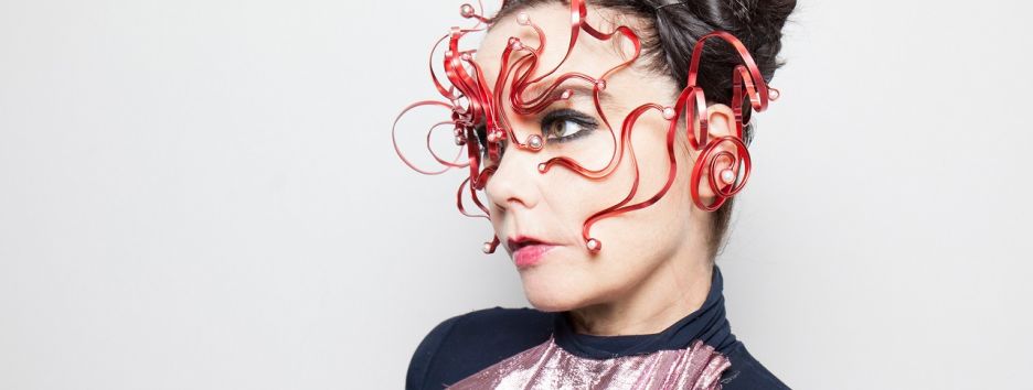 Бьорк выбрала наряд украинского бренда для фотосессии к новому альбому