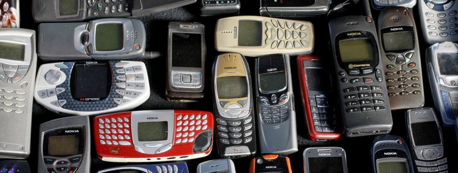 Как выглядел бы просмотр фильма на телефоне 20 лет назад