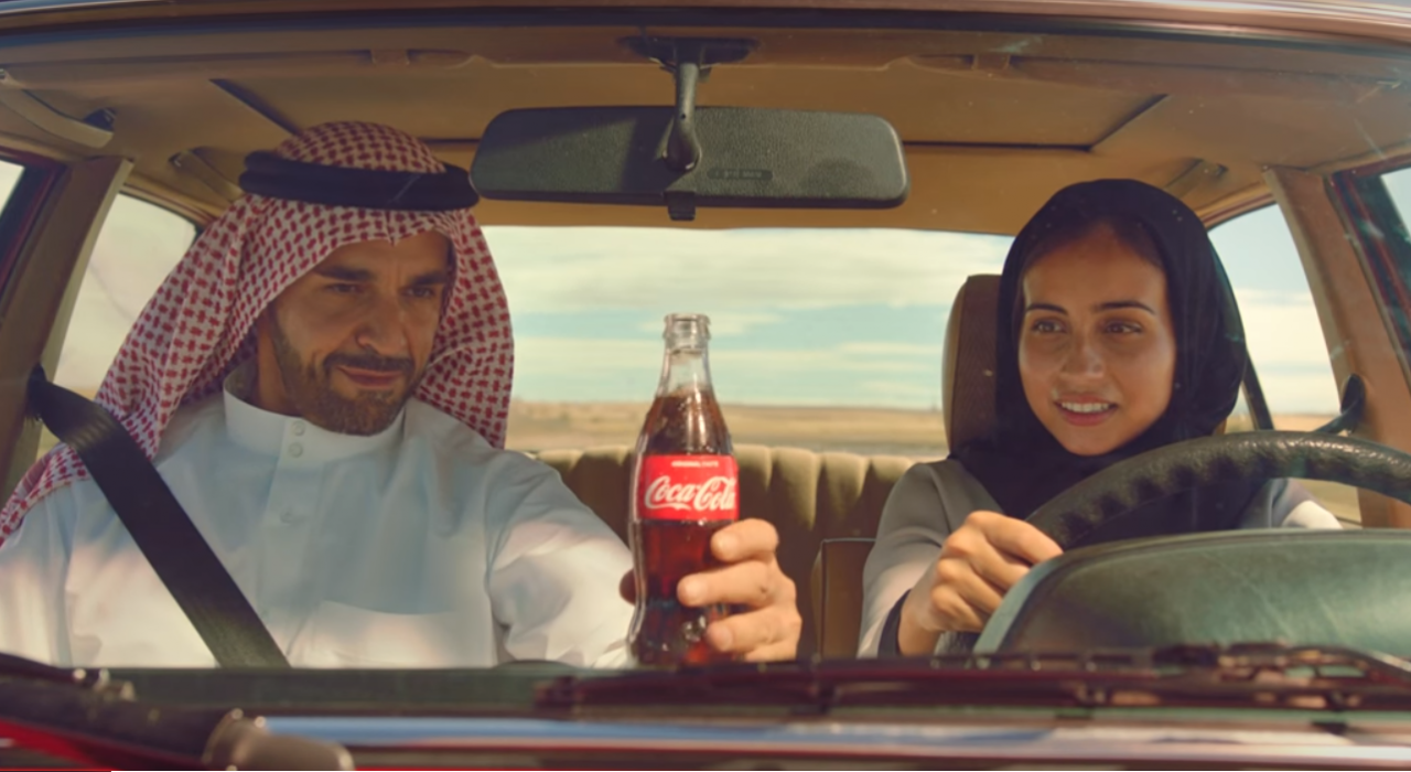 Реклама Coca-Cola с женщинами-водителями вызвала неоднозначную реакцию