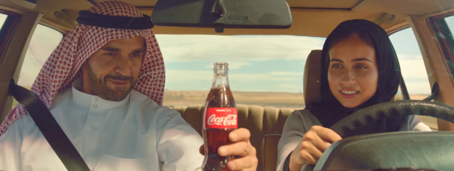 Реклама Coca-Cola с женщинами-водителями вызвала неоднозначную реакцию