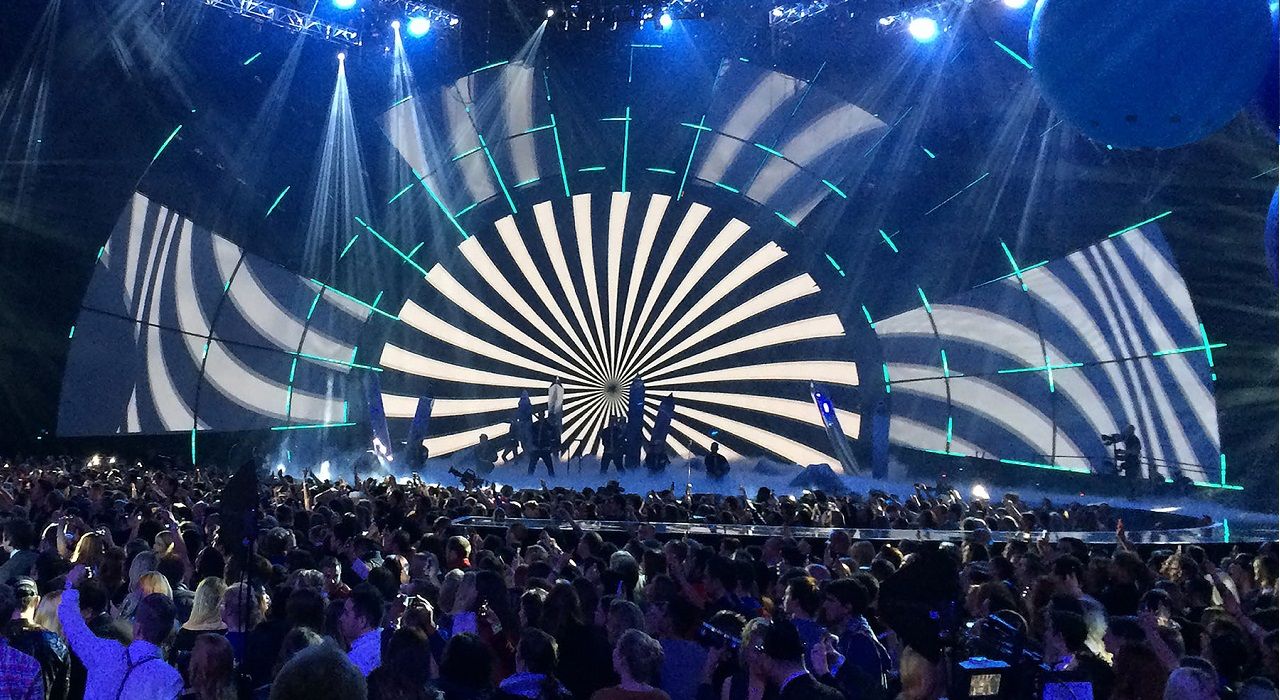 Иван Дорн стал лучшим российским исполнителем на MTV EMA 2017