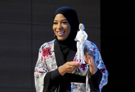 В 2018 году в продажу поступит кукла Барби в хиджабе